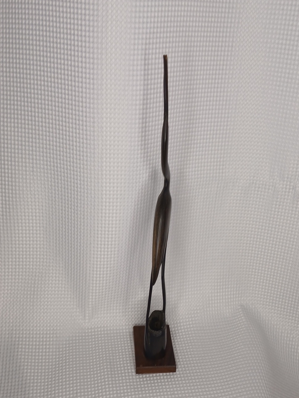 Vintage Mid Century Carved Wood Heron Crane Statue on Wood Base - Picture 4 of 9